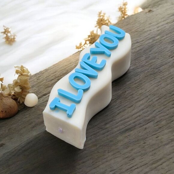 NEW | "I Love You" Handpoured Soy Wax Candle w/ Cotton Wick "Happy Days" Scent - Picture 4 of 7